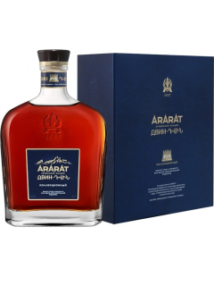 Арарат Двин коньяк старый в подарочной упаковке 